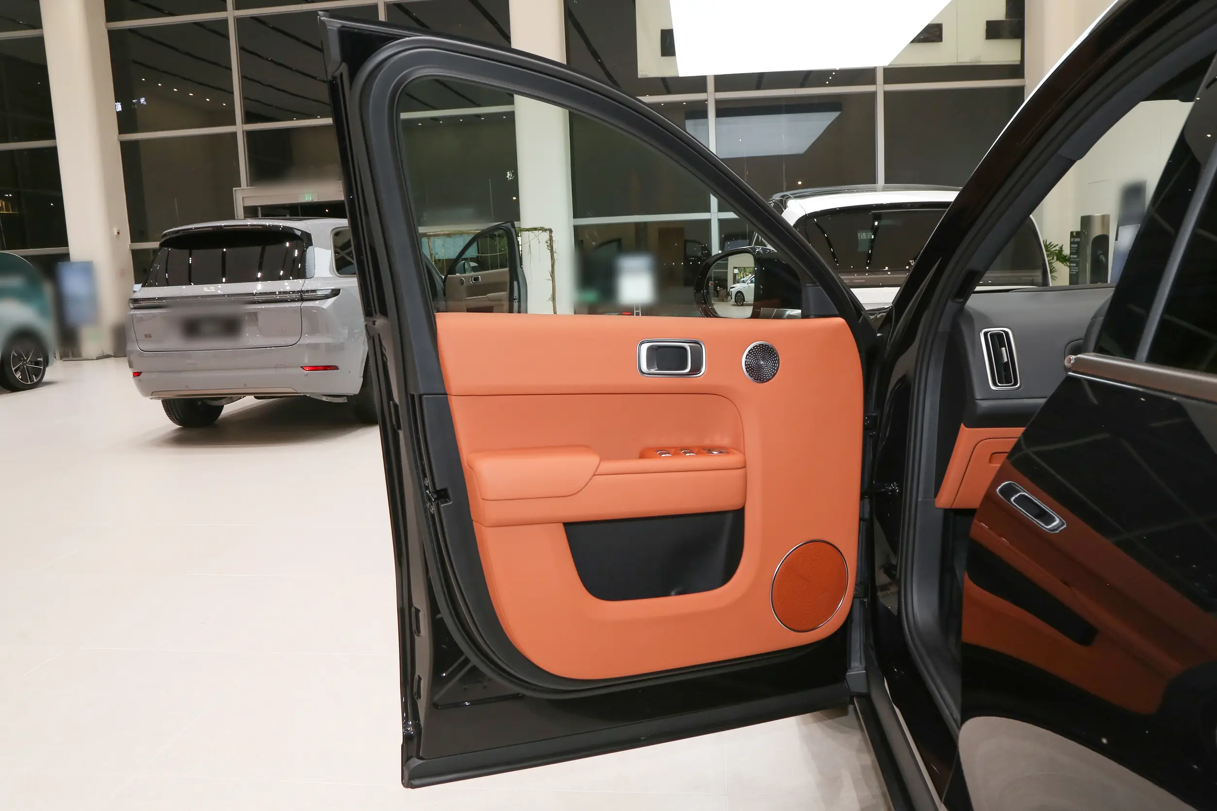 
								Li Auto L9 – 2025 full									