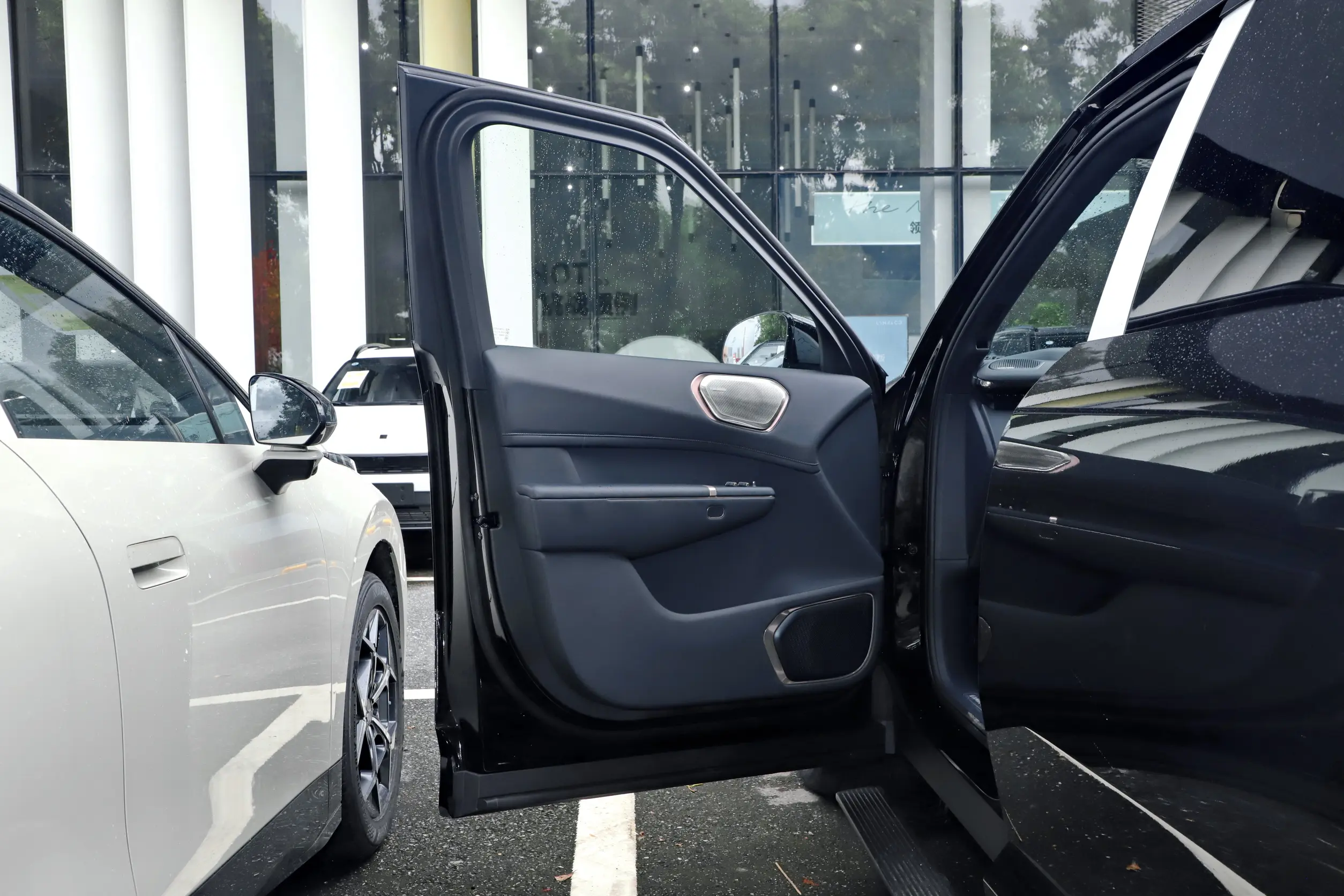 
								Lynk & Co 900 – 2025 full									