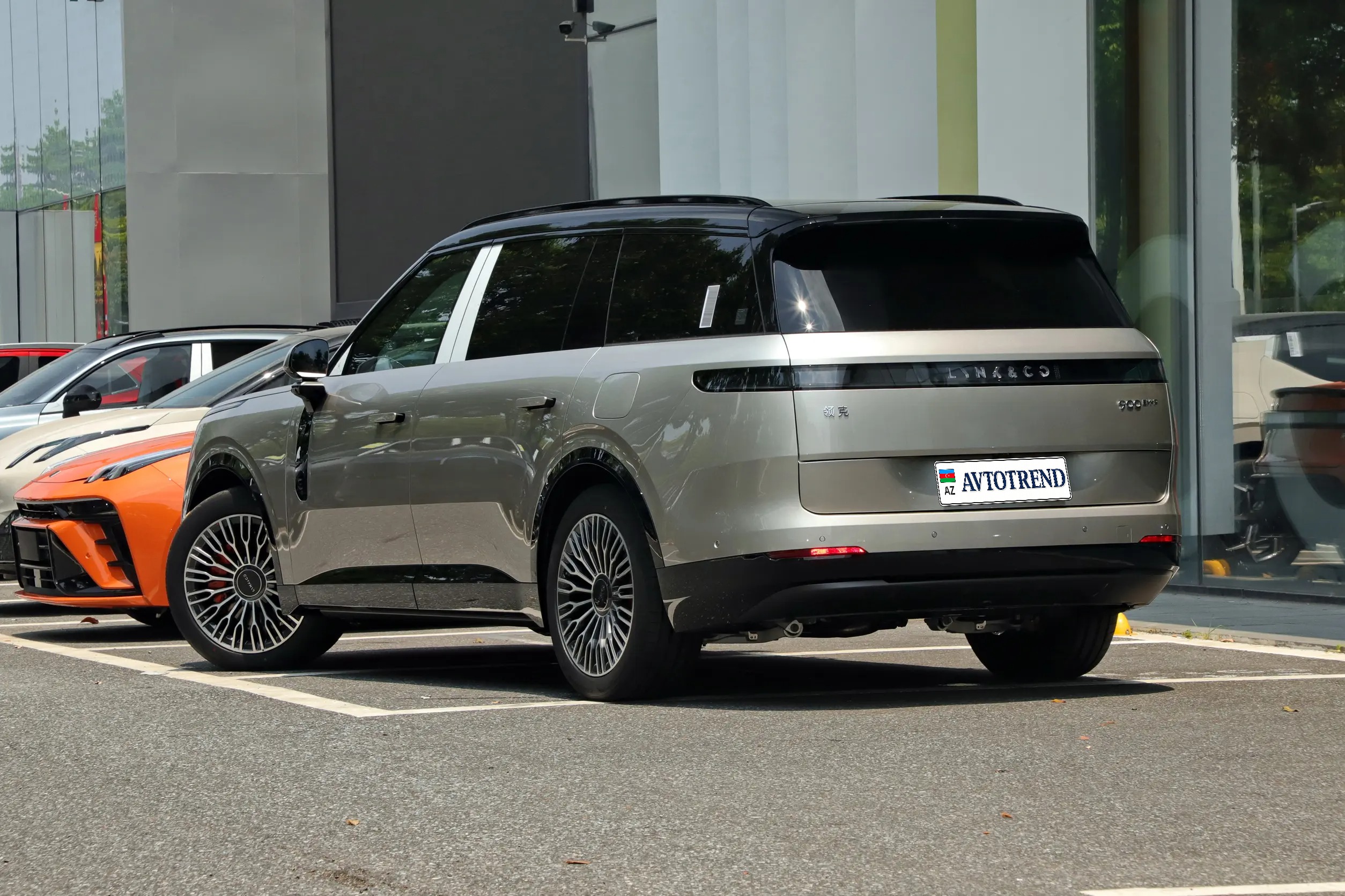
								Lynk & Co 900 – 2025 full									