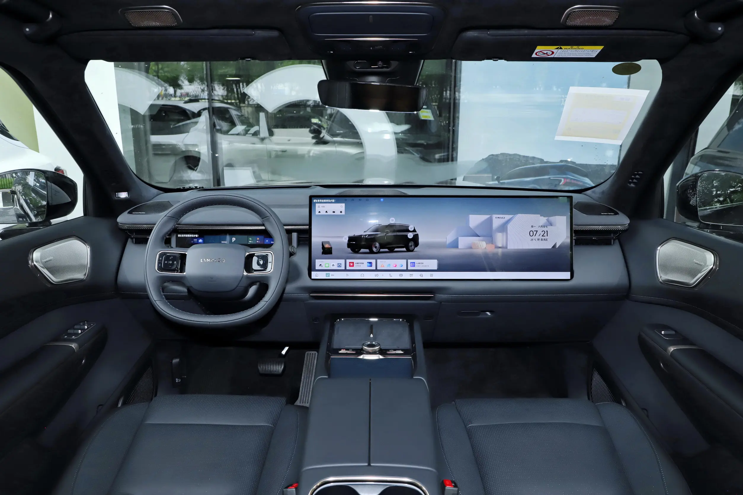 
								Lynk & Co 900 – 2025 full									